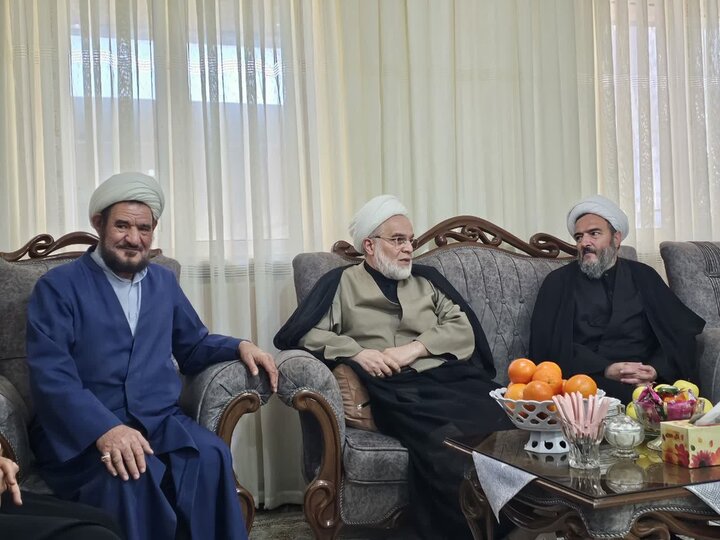 تصاویر/ سرکشی نماینده ولی‌فقیه در کردستان از طلاب و روحانیون بیجار