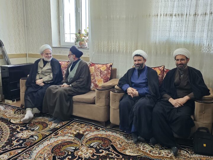 تصاویر/ سرکشی نماینده ولی‌فقیه در کردستان از طلاب و روحانیون بیجار