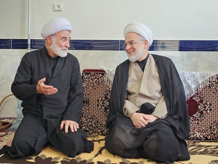 تصاویر/ سرکشی نماینده ولی‌فقیه در کردستان از طلاب و روحانیون بیجار
