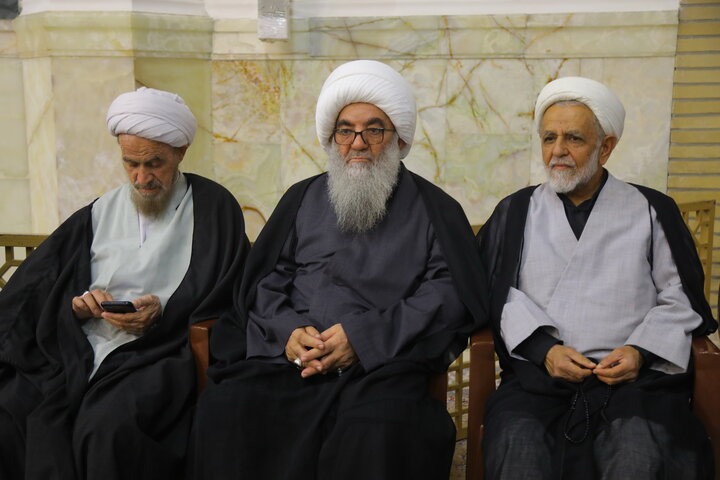تصاویر / مراسم شهادت امام جعفر صادق (ع) و بزرگداشت حادثه غم انگیز مدرسه مبارکه فیضیه در سال ۱۳۴۲ در حرم حضرت معصومه (س)