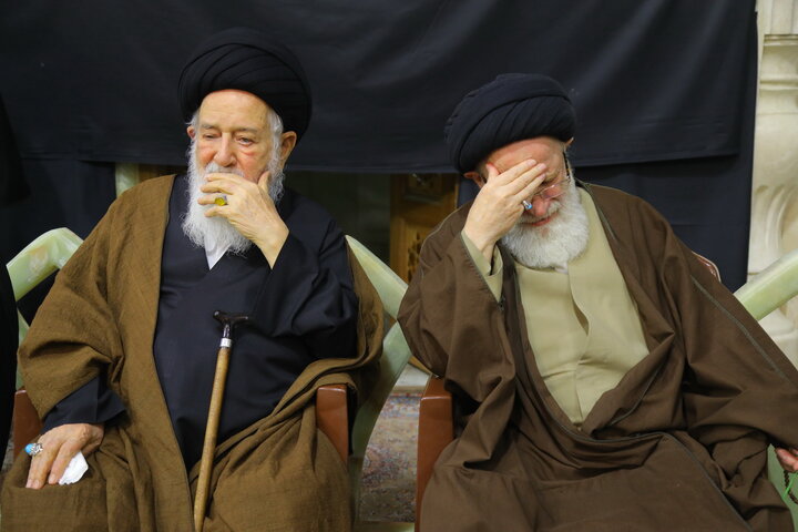 تصاویر / مراسم شهادت امام جعفر صادق (ع) و بزرگداشت حادثه غم انگیز مدرسه مبارکه فیضیه در سال ۱۳۴۲ در حرم حضرت معصومه (س)