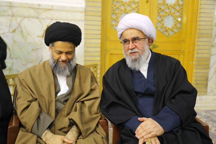 تصاویر / مراسم شهادت امام جعفر صادق (ع) و بزرگداشت حادثه غم انگیز مدرسه مبارکه فیضیه در سال ۱۳۴۲ در حرم حضرت معصومه (س)