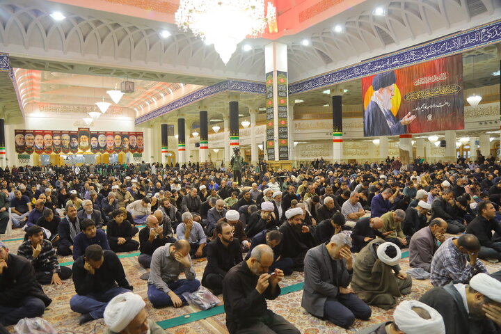 تصاویر / مراسم شهادت امام جعفر صادق (ع) و بزرگداشت حادثه غم انگیز مدرسه مبارکه فیضیه در سال ۱۳۴۲ در حرم حضرت معصومه (س)