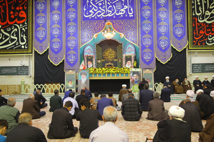 تصاویر / مراسم شهادت امام جعفر صادق (ع) و بزرگداشت حادثه غم انگیز مدرسه مبارکه فیضیه در سال ۱۳۴۲ در حرم حضرت معصومه (س)