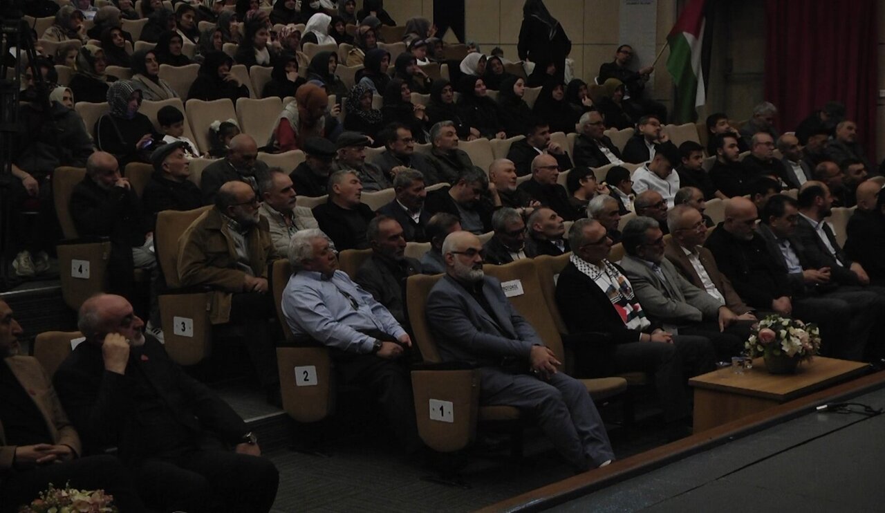 اجتماع مسلمانان در گَبزه ترکیه در حمایت از ایران؛ تأکید بر تداوم گفتمان مقاومت
