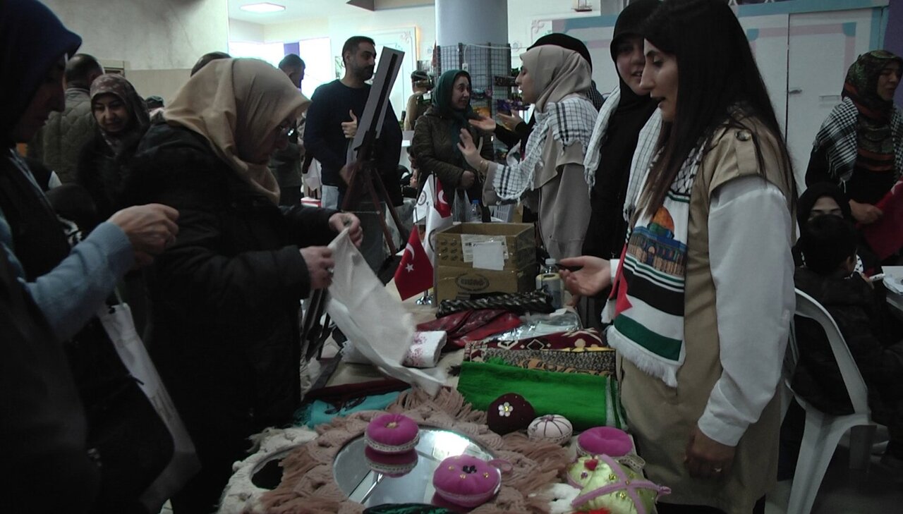 اجتماع مسلمانان در گَبزه ترکیه در حمایت از ایران؛ تأکید بر تداوم گفتمان مقاومت