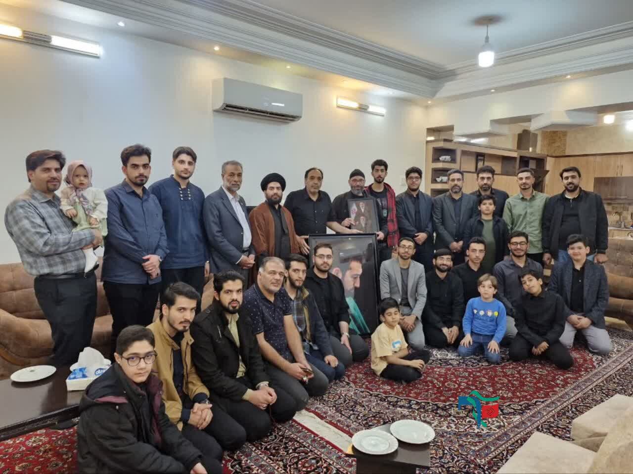 تجلیل اساتید و دانشجویان دانشگاه علوم پزشکی کاشان از خانواده شهید جنگ رمضان