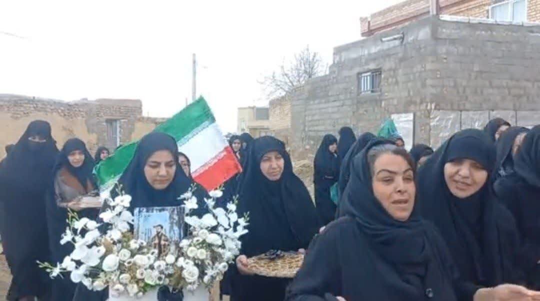 طلاب و بانوان فعال فرهنگی ارومیه در منزل شهید سوران کوهی حاضر شدند / شهید اهل سنت جنگ رمضان: وحدت شیعه و سنی در دفاع از حریم ایران، یک حقیقت انکارناپذیر است