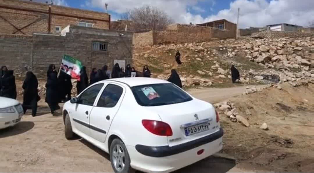 طلاب و بانوان فعال فرهنگی ارومیه در منزل شهید سوران کوهی حاضر شدند / شهید اهل سنت جنگ رمضان: وحدت شیعه و سنی در دفاع از حریم ایران، یک حقیقت انکارناپذیر است