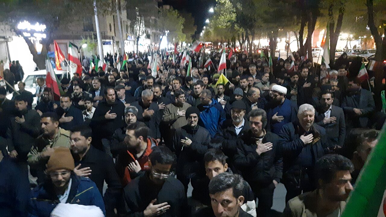 فیلم| سوگواری شب شهادت امام صادق(ع) با حضور هیئت‌های مذهبی وردنجان در شهرکرد