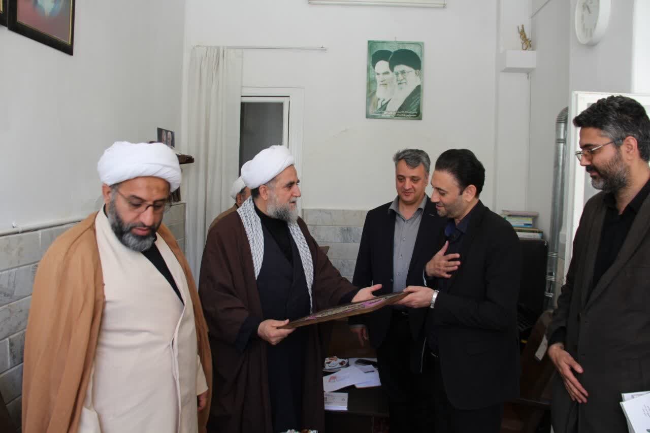اجرای طرح خادمیاران حوزه علمیه در راستای حمایت از پایداری بازار