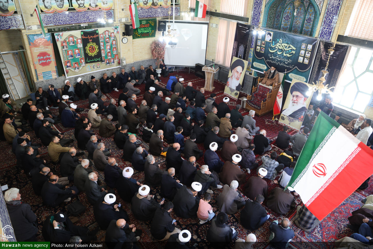 تصاویر /  اجتماع عزاداران امام صادق(ع) در مدرسه علمیه آیت الله آخوند(ره)