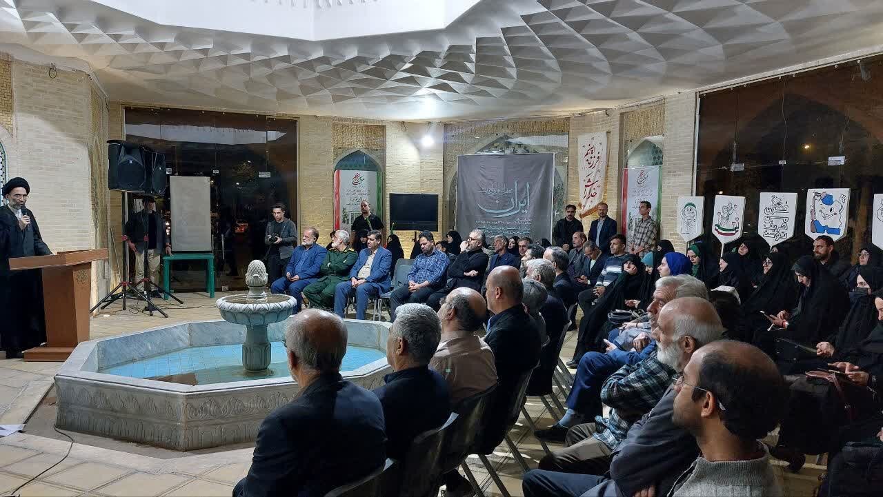شاعران و نویسندگان کاشانی ارادت خود به رهبر شهید را اعلام کردند