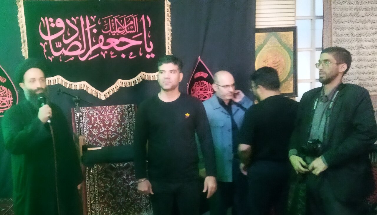  اهتمام امام صادق(ع) در گسترش دانش و تأسیس مکتب عظیم علمی