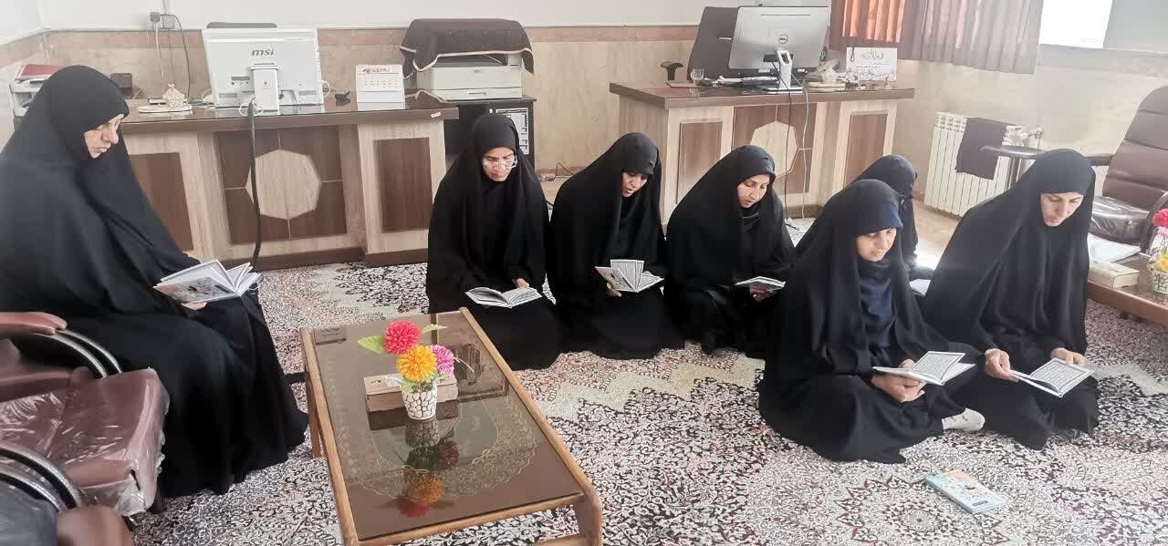 برگزاری محفل «انس با دعا» با محوریت حدیث کسا در مدرسه علمیه امام حسین(ع) یزد