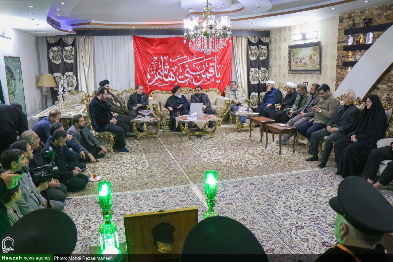 تکریم و تجلیل خانواده شهید عزتی‌پور | تولیت مسجد جمکران:  مقاومت امروز ضامن آرامش و امنیت فردا است