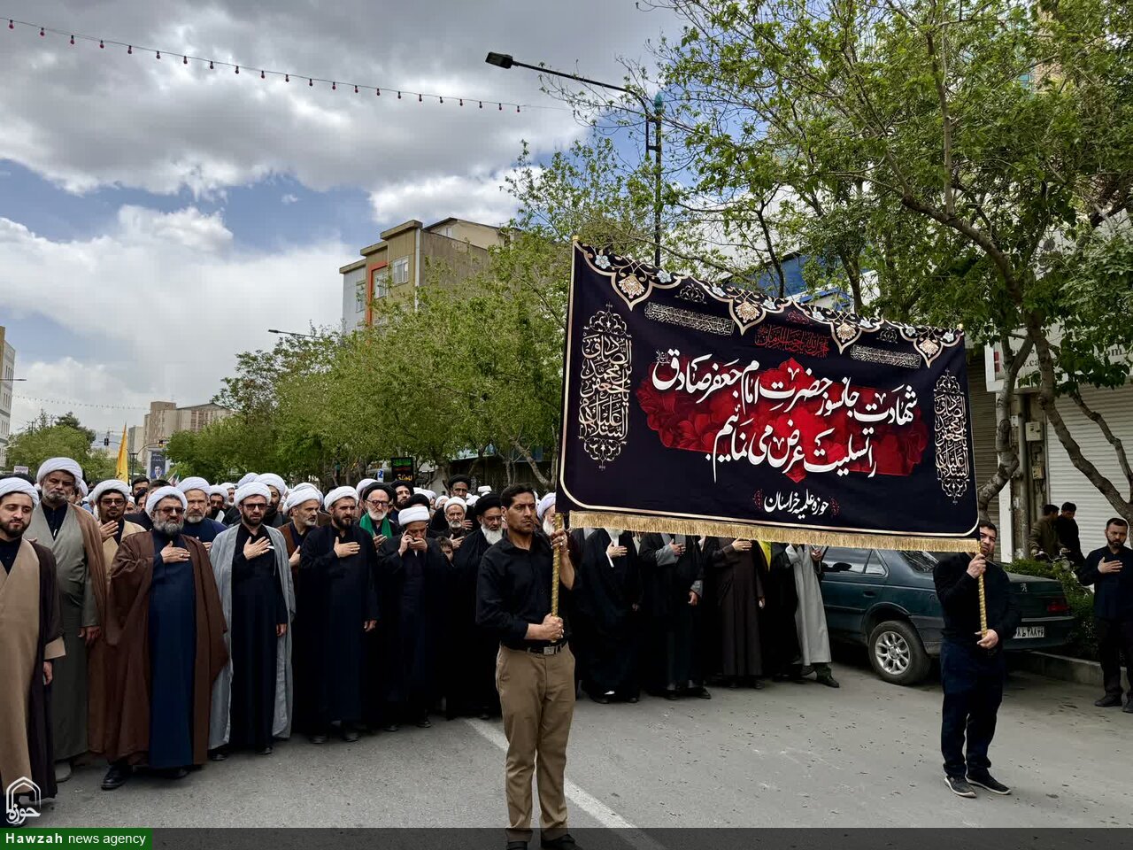 راهپیمایی باشکوه علما و طلاب حوزه علمیه خراسان در سالروز شهادت امام صادق(ع)