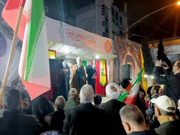 ملت ایران، سرافراز ایستاده است