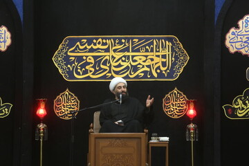 علمای ما همچون کوه استوار در برابر ظلم ایستاده‌اند