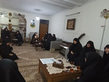 دیدار طلاب شاهین‌دژ با خانواده شهید «امید حسن‌پور»؛+ تصاویر
