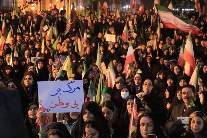 تصاویر/ خیابان‌های قرچک در شب چهل و پنج حماسه