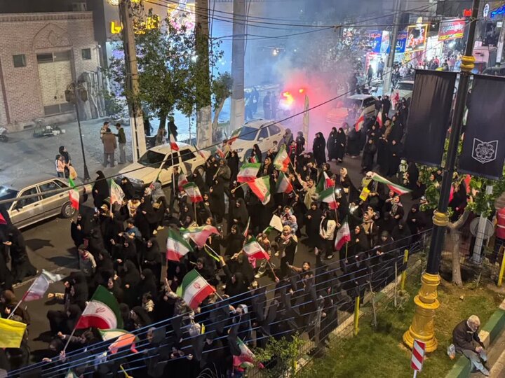 تصاویر/ خیابان‌های قرچک در شب چهل و پنج حماسه