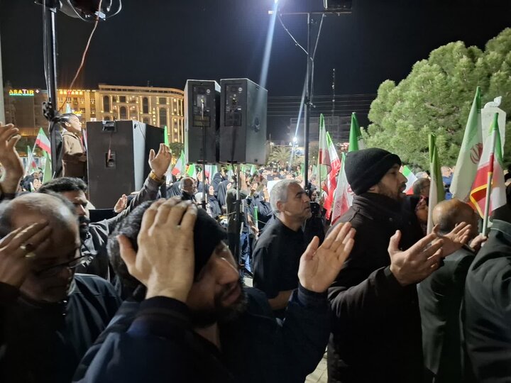 تصاویر | چهل و پنجمین تجمع شبانه مردمی کاشان در میدان امام خامنه ای (ره)