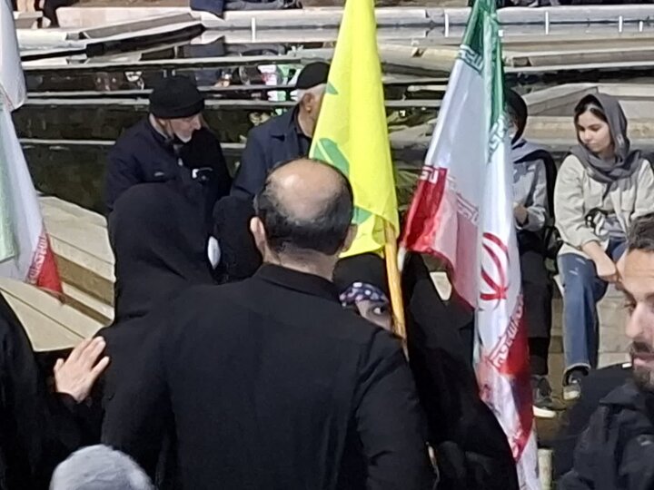 تصاویر | چهل و پنجمین تجمع شبانه مردمی کاشان در میدان امام خامنه ای (ره)