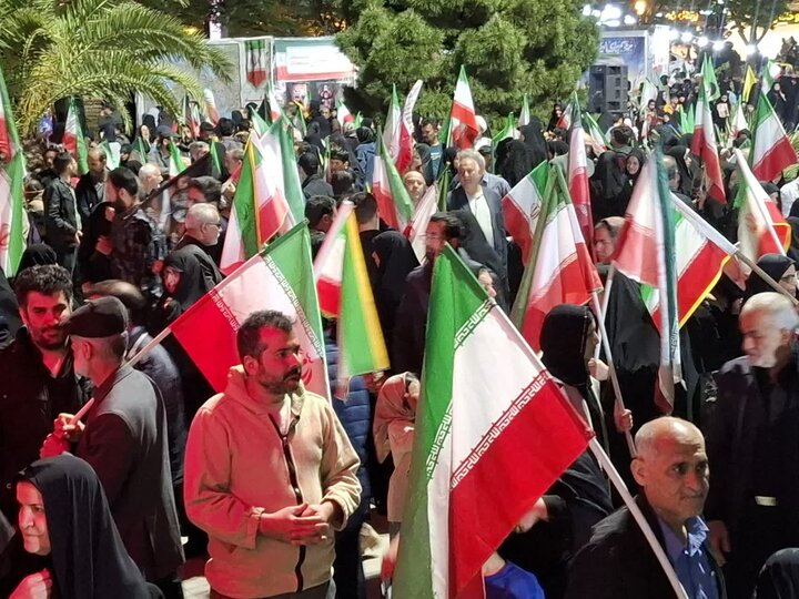 تصاویر | چهل و پنجمین تجمع شبانه مردمی کاشان در میدان امام خامنه ای (ره)