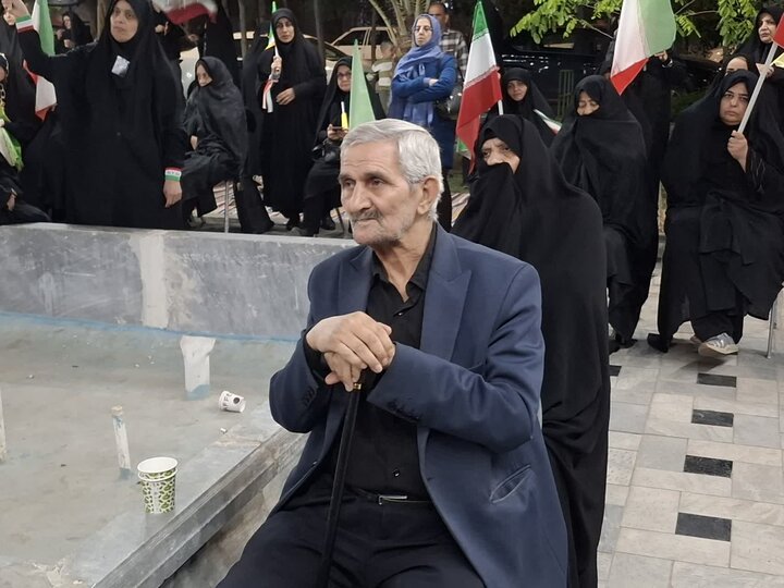 تصاویر/ چهل و پنجمین اجتماع مردمی کاشان مقابل ستاد مرکزی دانشگاه علوم پزشکی کاشان