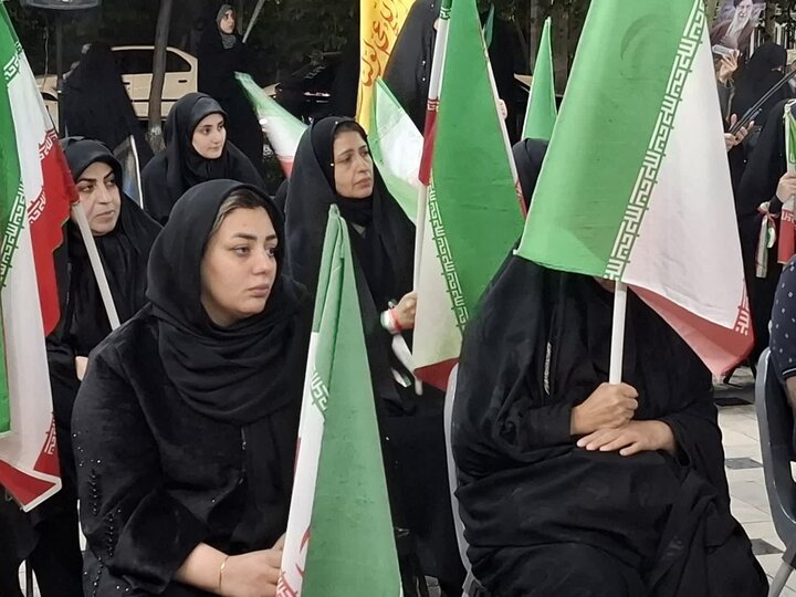 تصاویر/ چهل و پنجمین اجتماع مردمی کاشان مقابل ستاد مرکزی دانشگاه علوم پزشکی کاشان