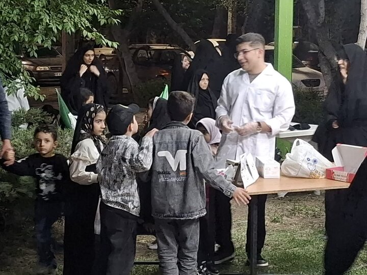 تصاویر/ چهل و پنجمین اجتماع مردمی کاشان مقابل ستاد مرکزی دانشگاه علوم پزشکی کاشان