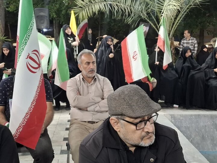 تصاویر/ چهل و پنجمین اجتماع مردمی کاشان مقابل ستاد مرکزی دانشگاه علوم پزشکی کاشان