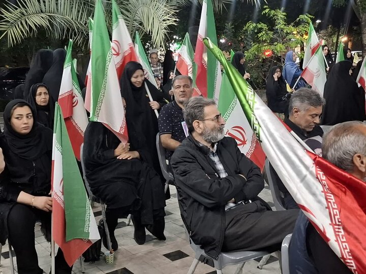 تصاویر/ چهل و پنجمین اجتماع مردمی کاشان مقابل ستاد مرکزی دانشگاه علوم پزشکی کاشان