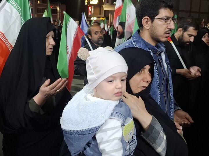 تصاویر | چهل و پنجمین تجمع شبانه مردمی کاشان در خیابان امیرکبیر چهار راه سلمان
