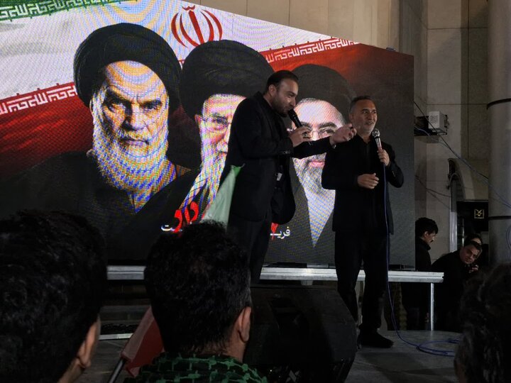 تصاویر | چهل و پنجمین تجمع شبانه مردمی کاشان در خیابان امیرکبیر چهار راه سلمان