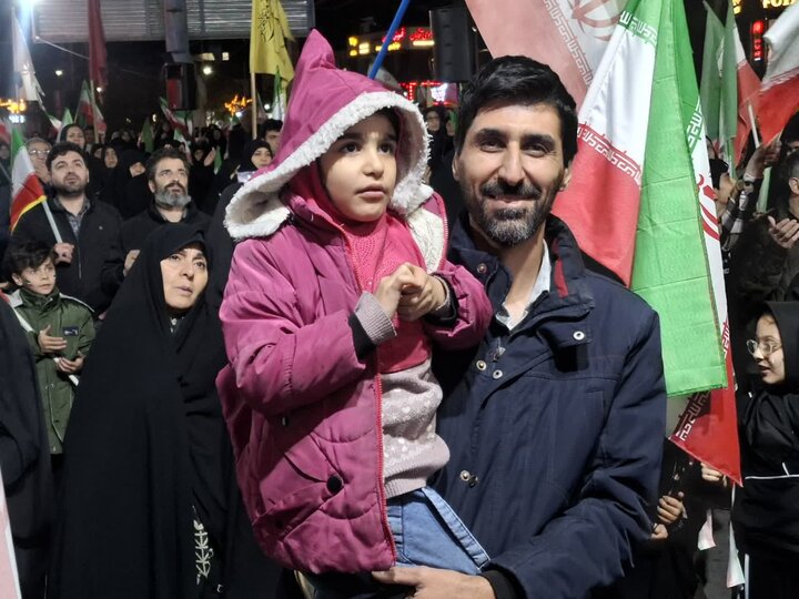 تصاویر | چهل و پنجمین تجمع شبانه مردمی کاشان در خیابان امیرکبیر چهار راه سلمان