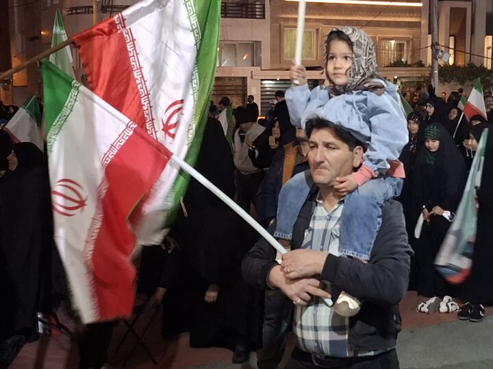 تصاویر | چهل و پنجمین تجمع شبانه مردمی کاشان در خیابان امیرکبیر چهار راه سلمان