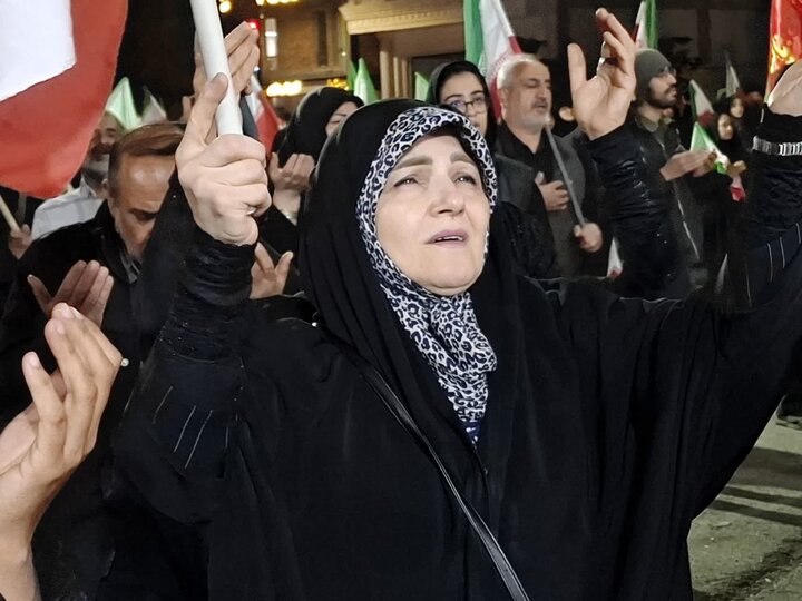 تصاویر | چهل و پنجمین تجمع شبانه مردمی کاشان در خیابان امیرکبیر چهار راه سلمان