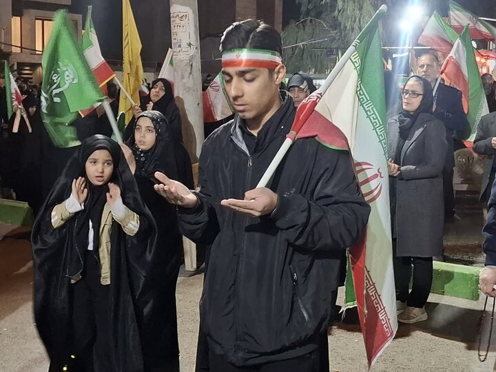 تصاویر | چهل و پنجمین تجمع شبانه مردمی کاشان در خیابان امیرکبیر چهار راه سلمان