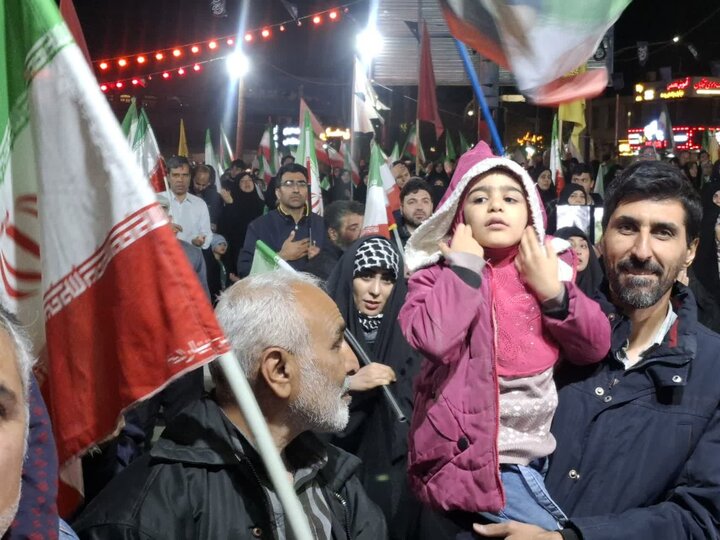 تصاویر | چهل و پنجمین تجمع شبانه مردمی کاشان در خیابان امیرکبیر چهار راه سلمان