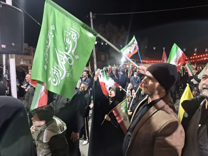 تصاویر | چهل و پنجمین تجمع شبانه مردمی کاشان در خیابان امیرکبیر چهار راه سلمان