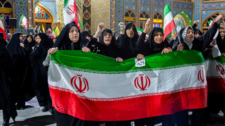 تصاویر| چهل و پنجمین تجمع شبانه مردمی آران وبیدگل در هلال بن علی (ع)