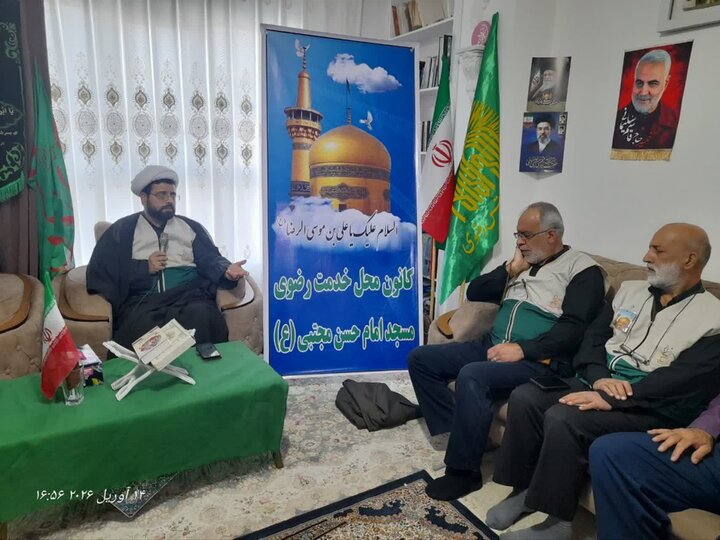 تصاویر / معاون تبلیغ وامور فرهنگی شهرستان بهشهر در جمع خادمان امام رضا (ع)