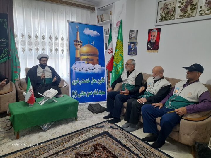 تصاویر / معاون تبلیغ وامور فرهنگی شهرستان بهشهر در جمع خادمان امام رضا (ع)