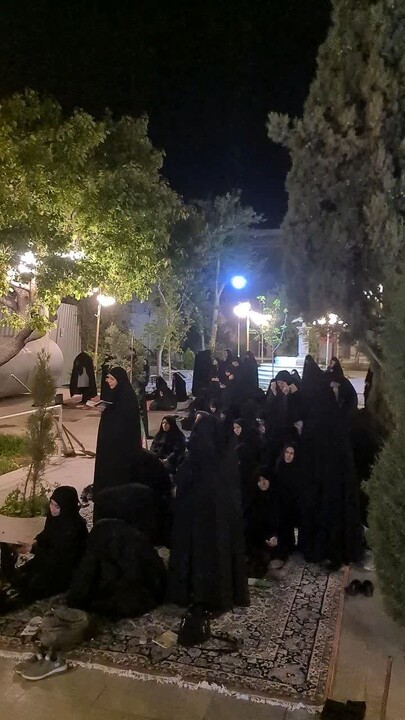 تصاویر |اجتماع مردمی شب‌های اقتدار موکب مدرسه علمیه دارالحکمه اصفهان