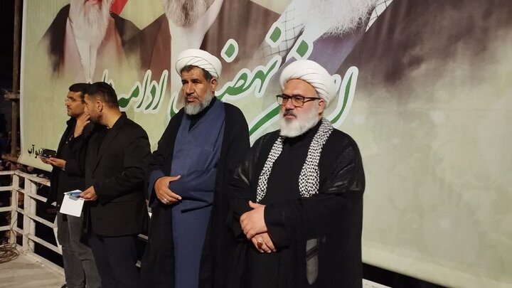 تصاویر/ مردم میاندوآب همچنان پای کار انقلاب در چهل و پنجمین شب متوالی