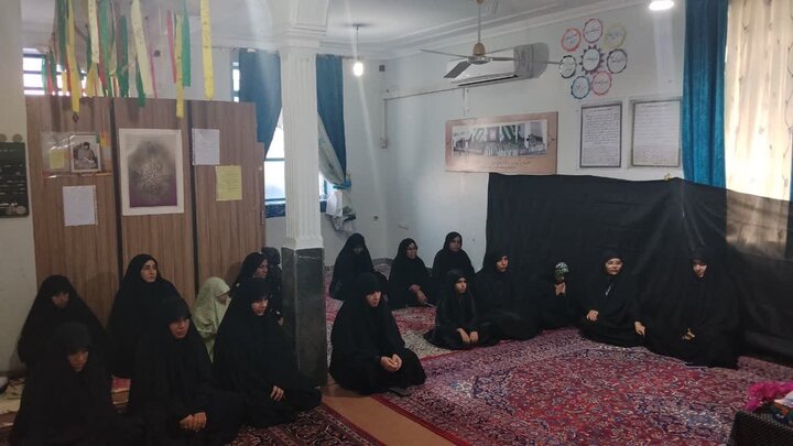 تصاویر/ برگزاری مراسم شهادت امام صادق(ع) در تعدادی از مدارس علمیه خواهران استان کرمان