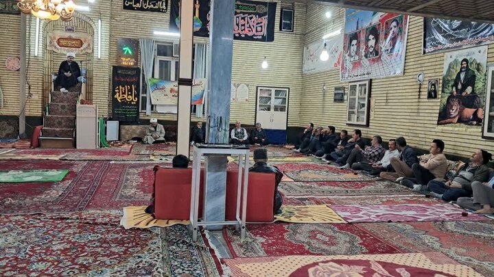تصاویر/ حضور اساتید مدرسه علمیه خوی در روستاهای این شهرستان در جهت تبیین مسائل روز