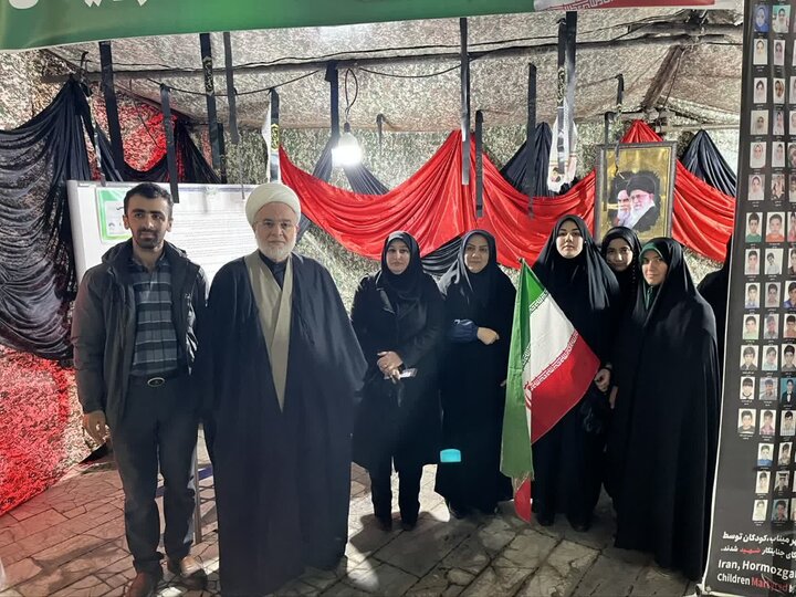 تصاویر/تجمع مردمی میدان‌داران سنندج در حمایت از ایران اسلامی